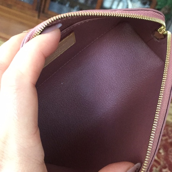 Louis Vuitton Cosmetic Pouch In Rose Velours Ikat - Picture 8 of 8